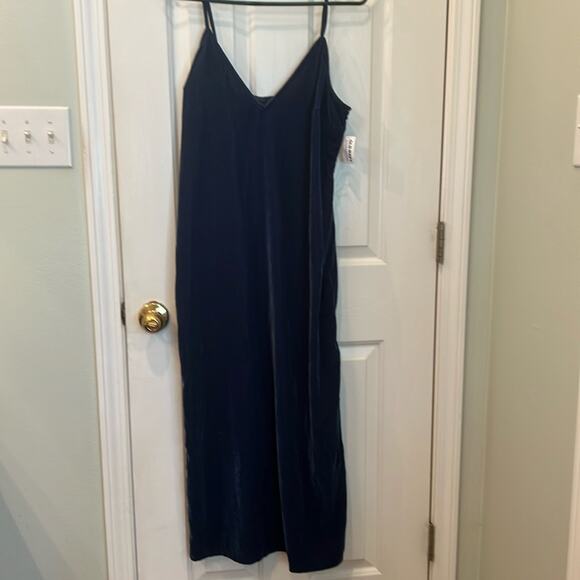 NWT old navy blue velvet maxi dress size M - Picture 3 of 6
